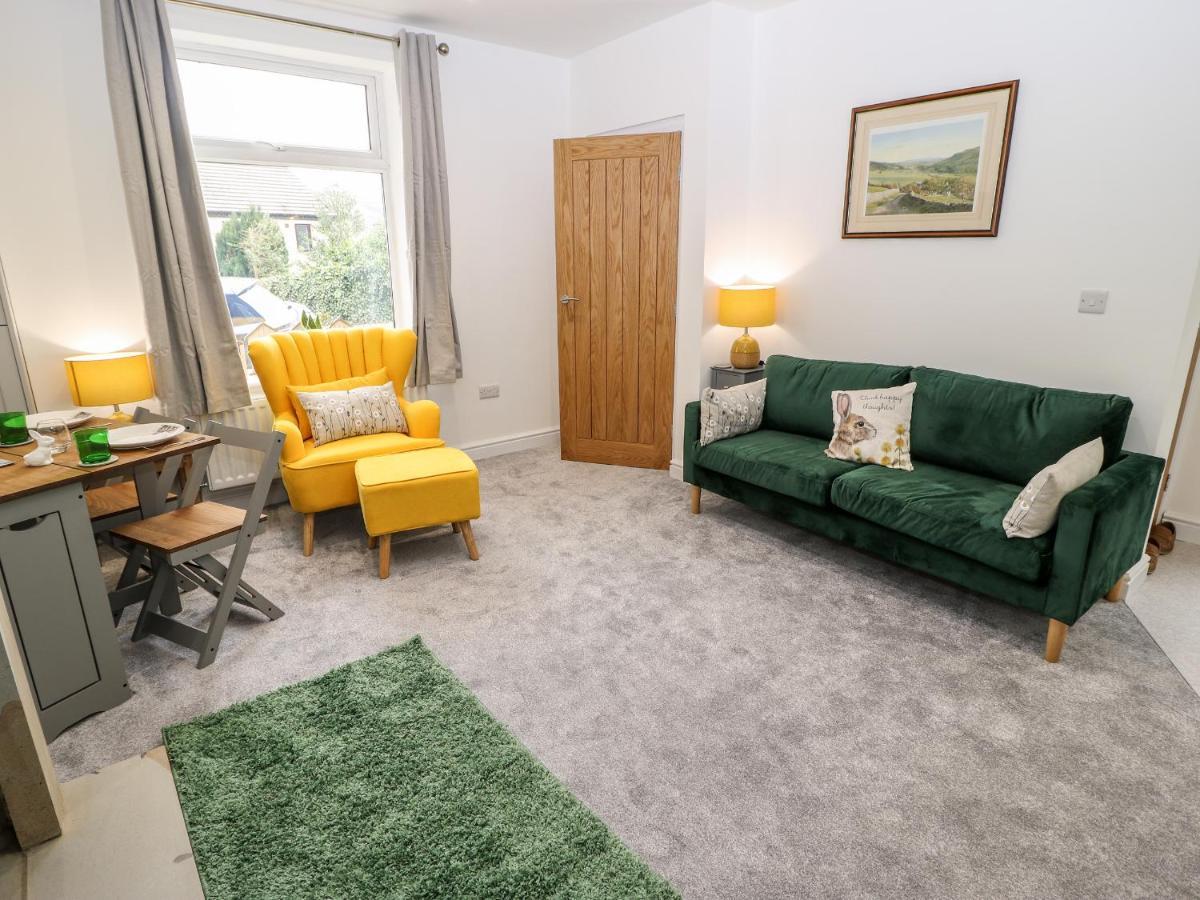 Bunny Rabbit Cottage Keighley Bagian luar foto